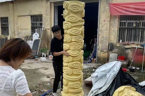 泡沫雕塑?chē)娡烤垭逵不牧习咐?/></p><p>　　如果你的泡沫雕塑?chē)娡烤垭逵不牧显煨屯庥^精細(xì)度不能滿(mǎn)足客戶(hù)的要求，或者如果你在100層的房間里有裝修，聚脲噴涂機(jī)不是那么容易起床，那么這個(gè)系統(tǒng)必須適合你。我們不打算將該系統(tǒng)與上述噴霧系統(tǒng)相提并論。</p><p>　　泡沫雕塑?chē)娡烤垭逵不牧霞夹g(shù)是繼高固含量涂料、水性涂料、輻射固化涂料、粉末涂料等低污染涂料后，為適應(yīng)環(huán)保需求而發(fā)展起來(lái)的一種新型無(wú)溶劑、無(wú)污染技術(shù)。近十年的涂裝技術(shù)。綠色建筑技術(shù)。噴涂聚脲彈性體涂料無(wú)溶劑，固化速度快，工藝簡(jiǎn)單。它可以很容易地在立面和曲面上噴涂厚度超過(guò)十毫米的涂層而不會(huì)流掛。</p><p>　　泡沫人物雕塑是向我們展示垂直或現(xiàn)代社會(huì)文化的藝術(shù)品。它增加了我們對(duì)過(guò)去和現(xiàn)在社會(huì)的更深層次的感受。通過(guò)泡沫人物雕塑的設(shè)計(jì)，可以深刻體現(xiàn)其特點(diǎn)。文化氣息，無(wú)論是古代人物還是現(xiàn)代人物雕塑，都充滿(mǎn)了自己濃厚的文化氣息。生活中，隨處可見(jiàn)泡沫人物雕塑的痕跡。泡沫人物雕塑與我們的生活息息相關(guān)。</p><p>　　泡沫雕塑?chē)娡烤垭逵不牧险故镜氖蔷哂鞋F(xiàn)代特色的人物雕塑藝術(shù)品。泡沫人物雕塑存在于我們的生活中。其中，豐富了我們的藝術(shù)欣賞視野。跑步是指陸生動(dòng)物用腳進(jìn)行的運(yùn)動(dòng)。它的運(yùn)動(dòng)定義是一種跨步。雙腳不會(huì)同時(shí)接觸地面。它也可以是有氧運(yùn)動(dòng)或無(wú)氧運(yùn)動(dòng)。</p><p><br/></p>    </div>
    <div   id=